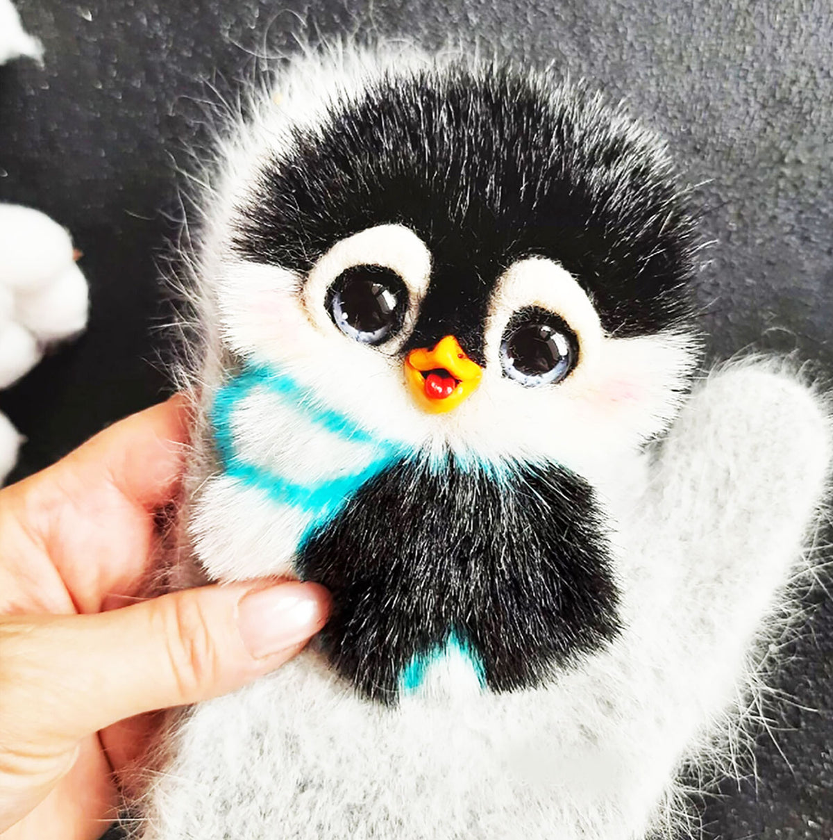 3D Felt Pinguins Mittens - Pet Universe