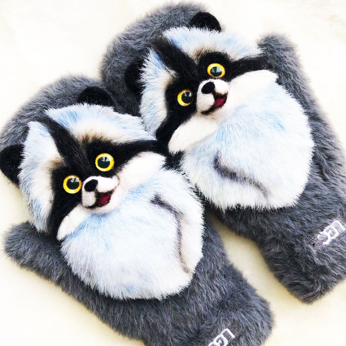 3D Felt Raccoon Mittens - Pet Universe